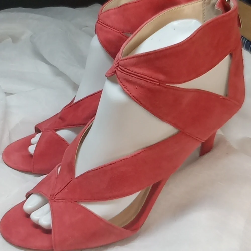 Vince camuto corral women's heels size 8.5